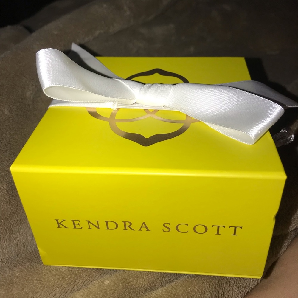 kendra scott earrings